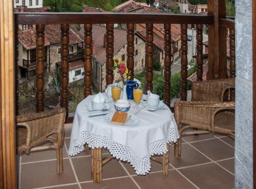 Restoran ili drugo mesto za obedovanje u objektu Posada Sobrevilla