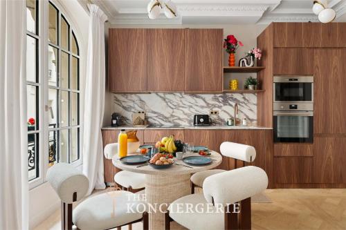 Luxury Apartment in Saint-Germain, Bon Marché, With AC