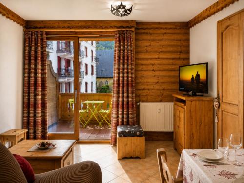 Au cœur de Chamonix – La Ginabelle, Calme avec Piscine, Sauna & Garage
