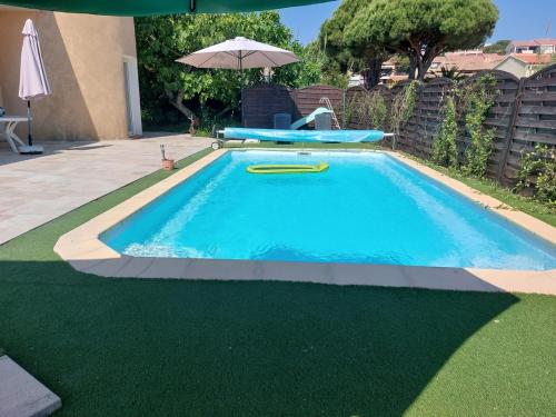 Appartement 45m2 climatisé 4 places indépendant dans villa avec piscine