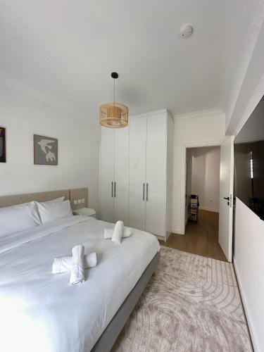Modern Athens Flat for Work & Leisure
