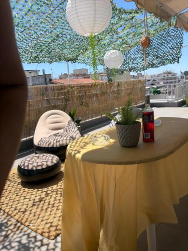 Room , in a big apartment with a huge terrace Male Only