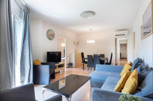 City Centre Eixample with optional parking available
