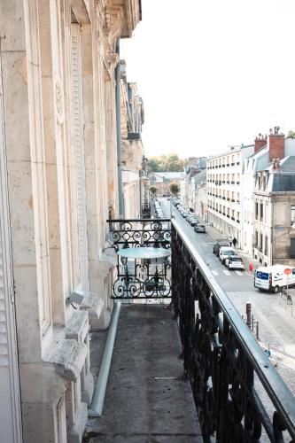 Maison Belle Époque - Immeuble haussmannien spacieux et élégant