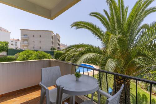 #366 Cozy 1BR Retreat Private Balcony