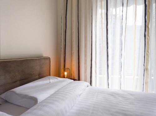 Twin Superior Suites-2nd floor-balcony-250m metro station