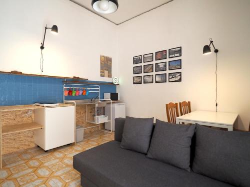 Donna Rosanna, two-room apartment with balcony in La Sanità