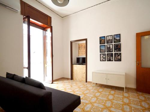Donna Rosanna, two-room apartment with balcony in La Sanità