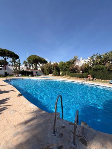 Newly renovated studio with Swimming Pool