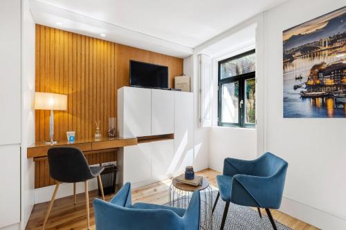 Lapa Design Studio with Workspace