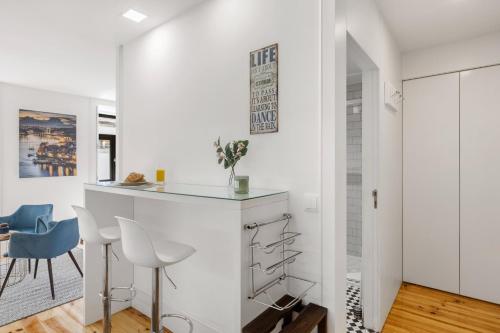 Lapa Design Studio with Workspace