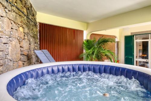 Freitas Panoramic, a Home in Madeira