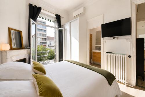 Bourgeois 3BR & Studio - terrace, walk to Croisette