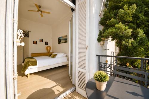 Bourgeois 3BR & Studio - terrace, walk to Croisette