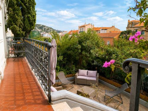 Bourgeois 3BR & Studio - terrace, walk to Croisette