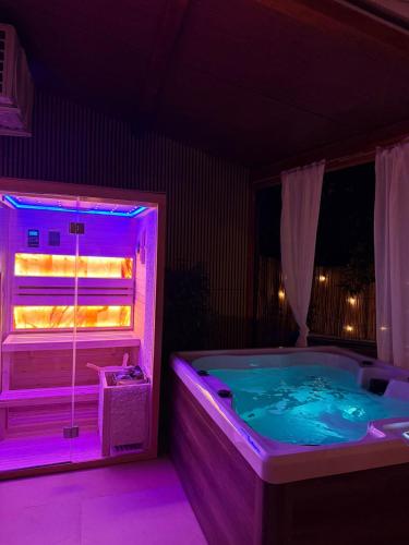 OIKOS Guesthouse & Rooftop