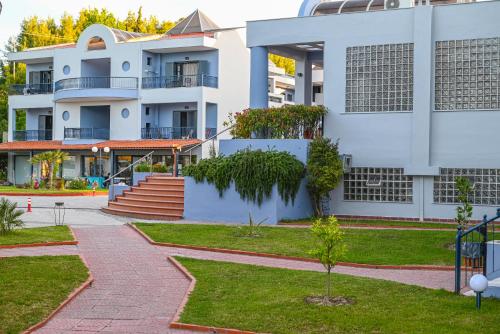 Atrium Hotel