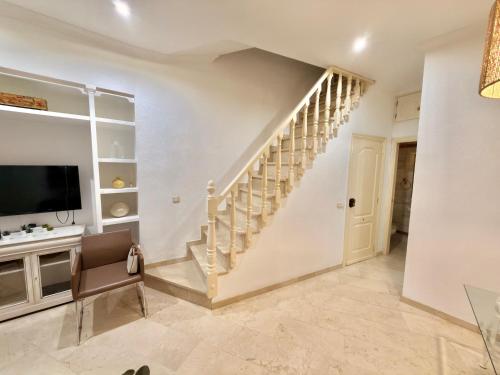 ApartHome Sol Duplex penthouse with private rooftop terrace