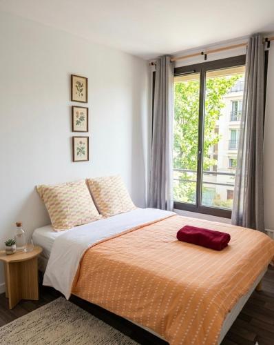 Large bright 5-room apartment4 bedrooms Metro 5 min