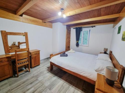 Apartment and room Babe Mare
