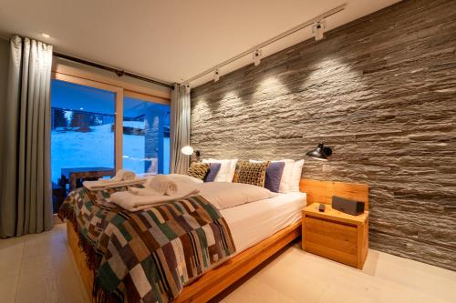 Private luxury 4 bedroom apartment in Flims Waldhaus