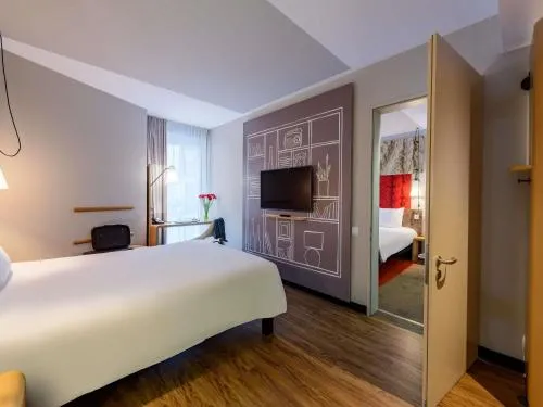 Ibis Berlin Hauptbahnhof photo 29