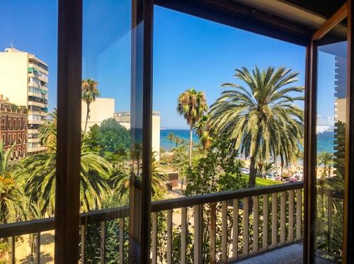 Alicante Center Postiguet Beach Steps Away Panoramic View AC