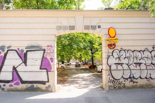 Secret Spot Hideout - 2 bedroom, free parking