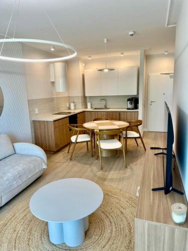 Rezydencja Niechorze F302 Eco Boho z Basenem, Sauną, Jacuzzi, przy samej PLAŻY - 5D Apartments