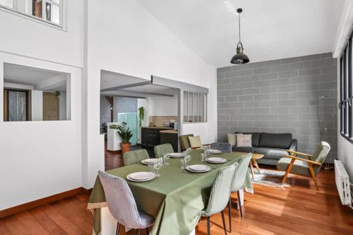 2BDR-8P duplex apartment - Pigalle-Montmartre
