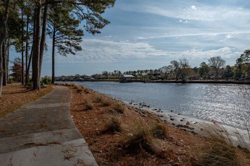 Ground Floor Condo 2 bed 2 bath Riverwalk at Arrowhead Country Club Unit 104 photo 24