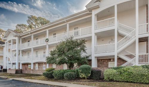 Ground Floor Condo 2 bed 2 bath Riverwalk at Arrowhead Country Club Unit 104 photo 26