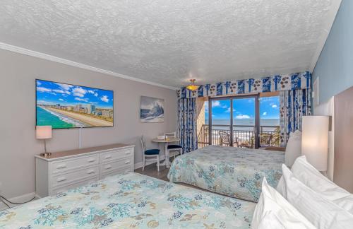 Ocean Reef Resort - Direct Oceanfront Studio - Nicely Updated! Perfect for 2-4 guests! Unit 303 photo 4