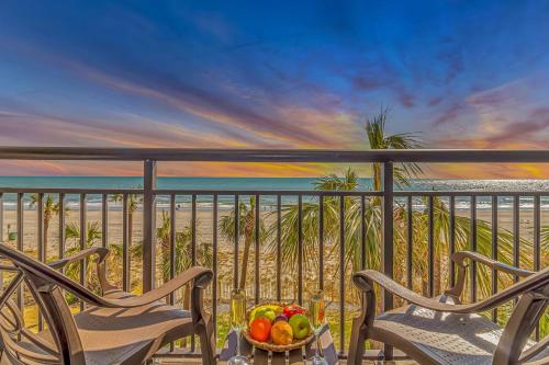 Ocean Reef Resort - Direct Oceanfront Studio - Nicely Updated! Perfect for 2-4 guests! Unit 303 photo 14