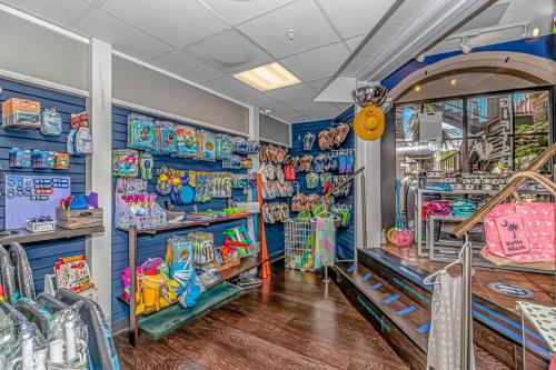 Ocean Reef Resort - Direct Oceanfront Studio - Nicely Updated! Perfect for 2-4 guests! Unit 303 photo 19