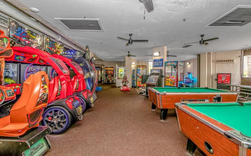 Ocean Reef Resort - Direct Oceanfront Studio - Nicely Updated! Perfect for 2-4 guests! Unit 303 photo 23