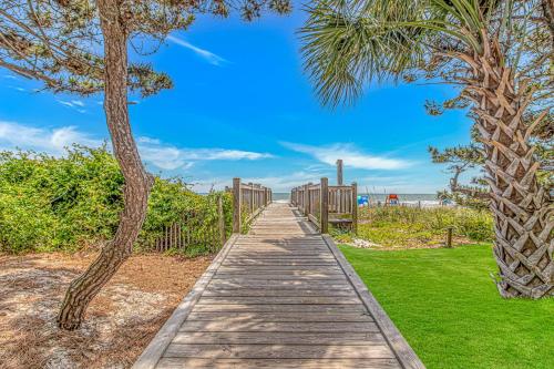 Ocean Reef Resort - Direct Oceanfront Studio - Nicely Updated! Perfect for 2-4 guests! Unit 303 photo 36