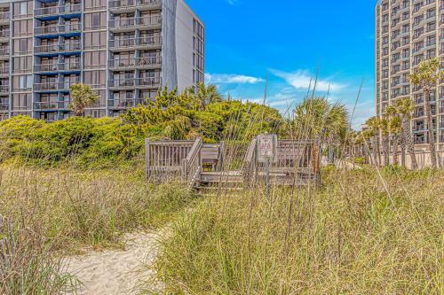 Ocean Reef Resort - Direct Oceanfront Studio - Nicely Updated! Perfect for 2-4 guests! Unit 303 photo 37