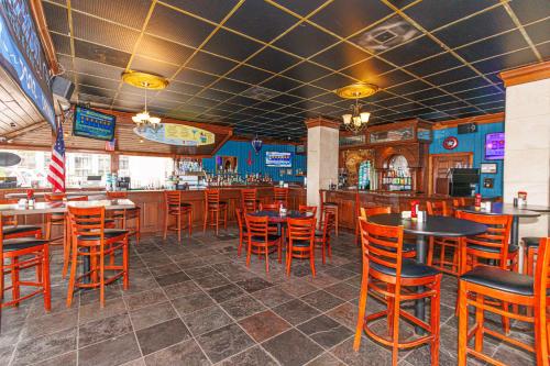 Newly Renovated- Oceanfront 1 Bedroom Suite- Sand Dunes 2726 photo 22