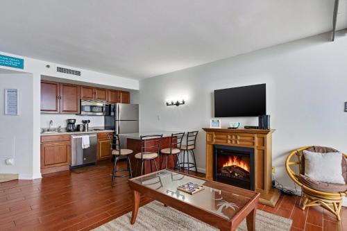 Incredible Oceanfront 1 BR Condo- Breathtaking Views- Ocean Forest Plaza 2108 photo 6