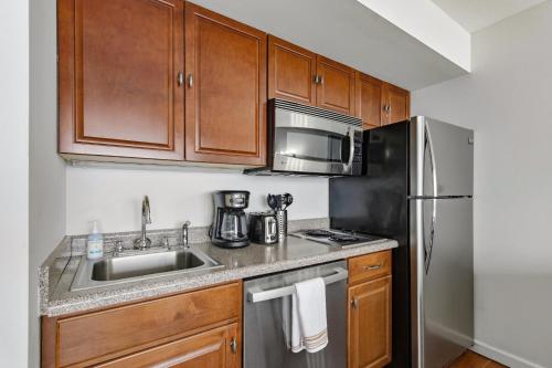 Incredible Oceanfront 1 BR Condo- Breathtaking Views- Ocean Forest Plaza 2108 photo 12