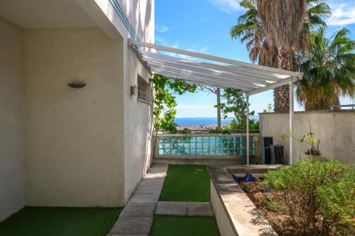 Sunset Villa Panoramic view and hot tub