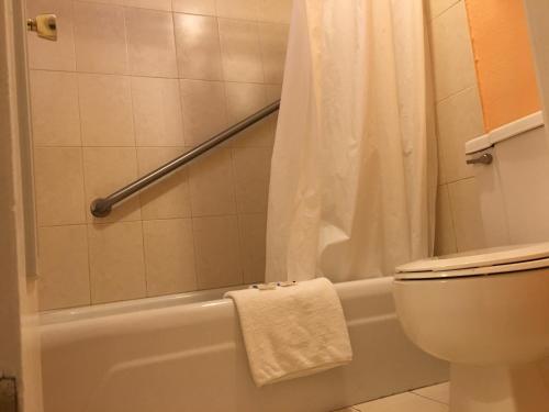Ванная комната в Executive Economy Lodge
