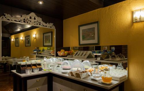 Jídlo v hotelu nebo okolí