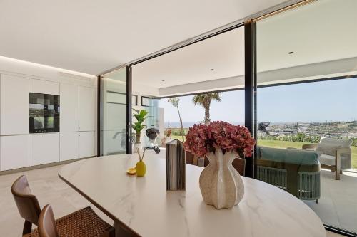 4 Bedroom Sea View Apartment at Estepona Hills
