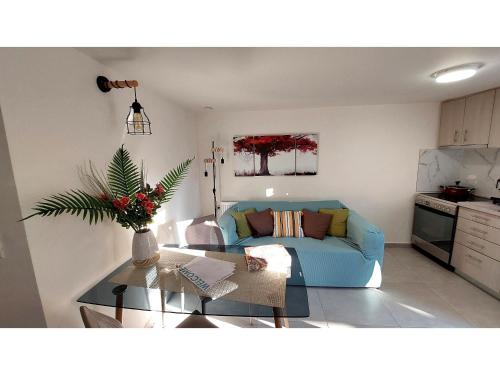 Cozy suite by Spiros & Marina