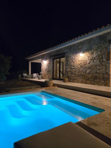 Maison type bergerie proche Porto-Vecchio Piscine chauffée
