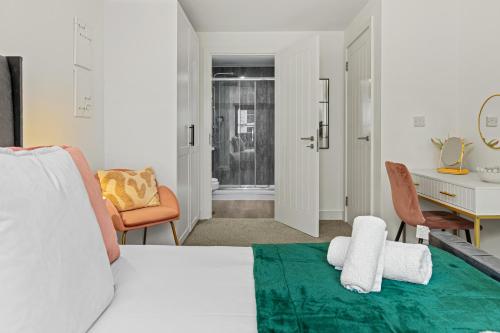 Luxury City Retreat - sleeps 6 with Games, Netflix & Record Player photo 29