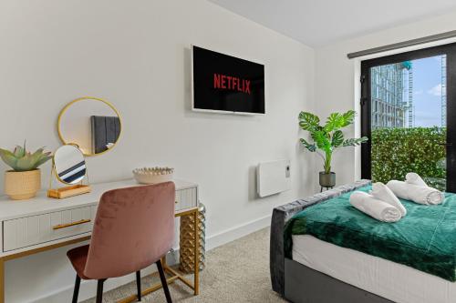 Luxury City Retreat - sleeps 6 with Games, Netflix & Record Player photo 26
