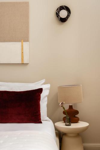 Arc de Triomphe Luxury 3 Bed 3,5 Bath